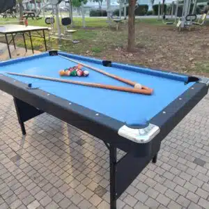 שולחן ביליארד להשכרה