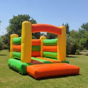 טירת קפיצות קטנה